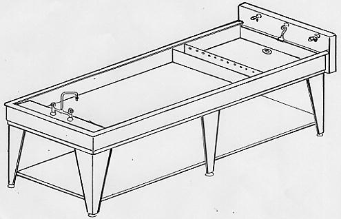 Peninsular form for teaching or community darkroom